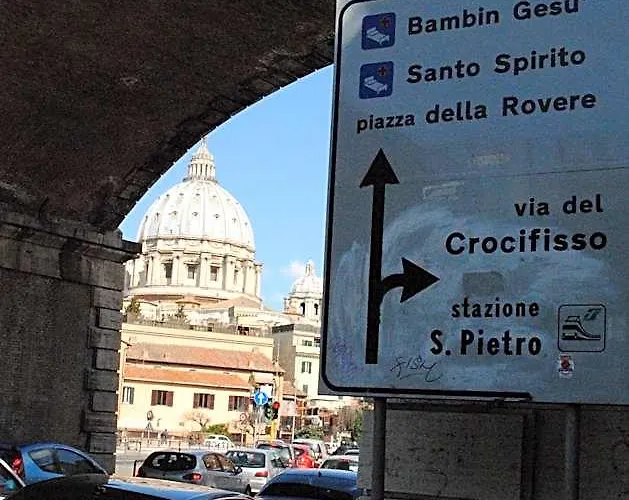 Di Fronte Cupola Oda ve Kahvaltı Roma